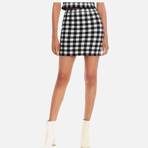 AQUA Black/White Jacquard Mini Skirt Size L NWT Pull On